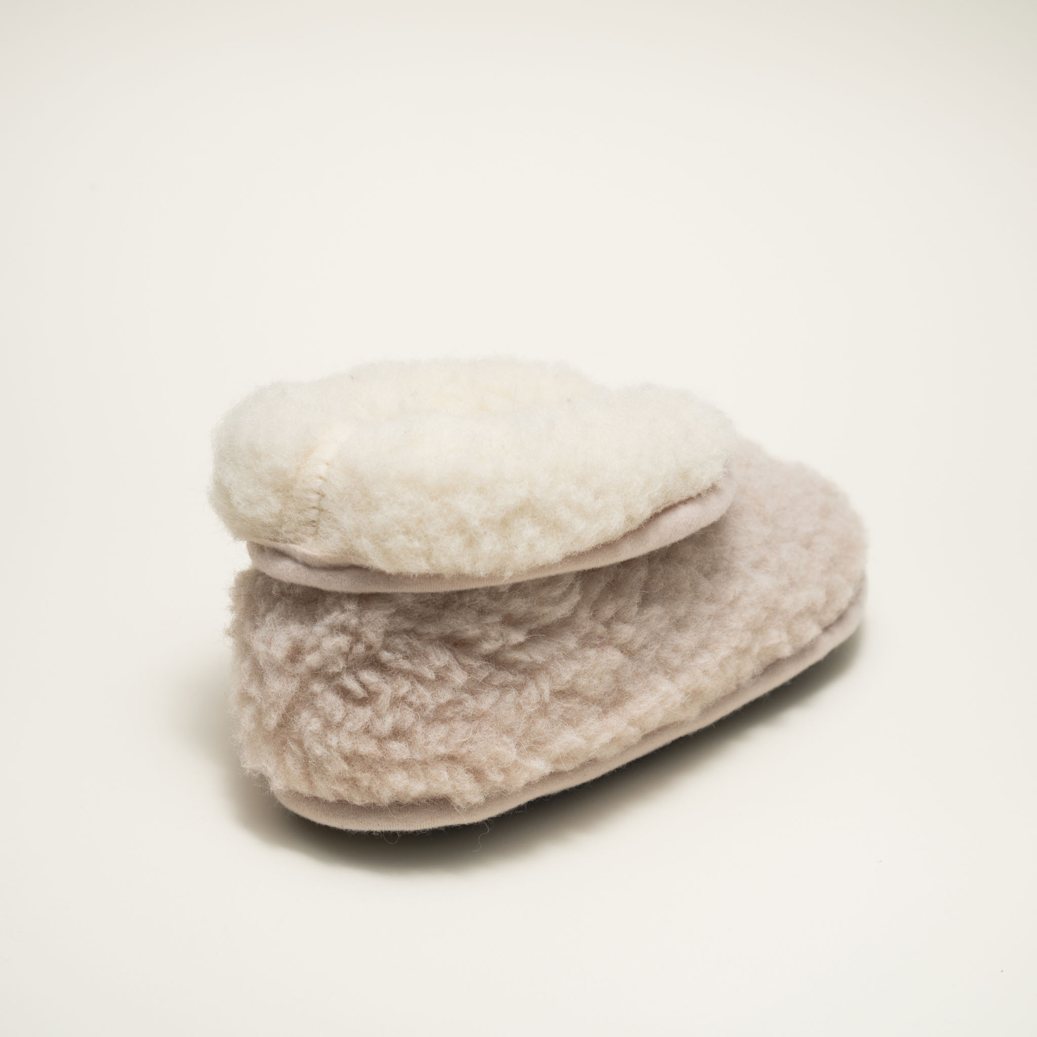 WOOLLANDO Natūralios Merino vilnos aulinukai - šlepetės CORAL
