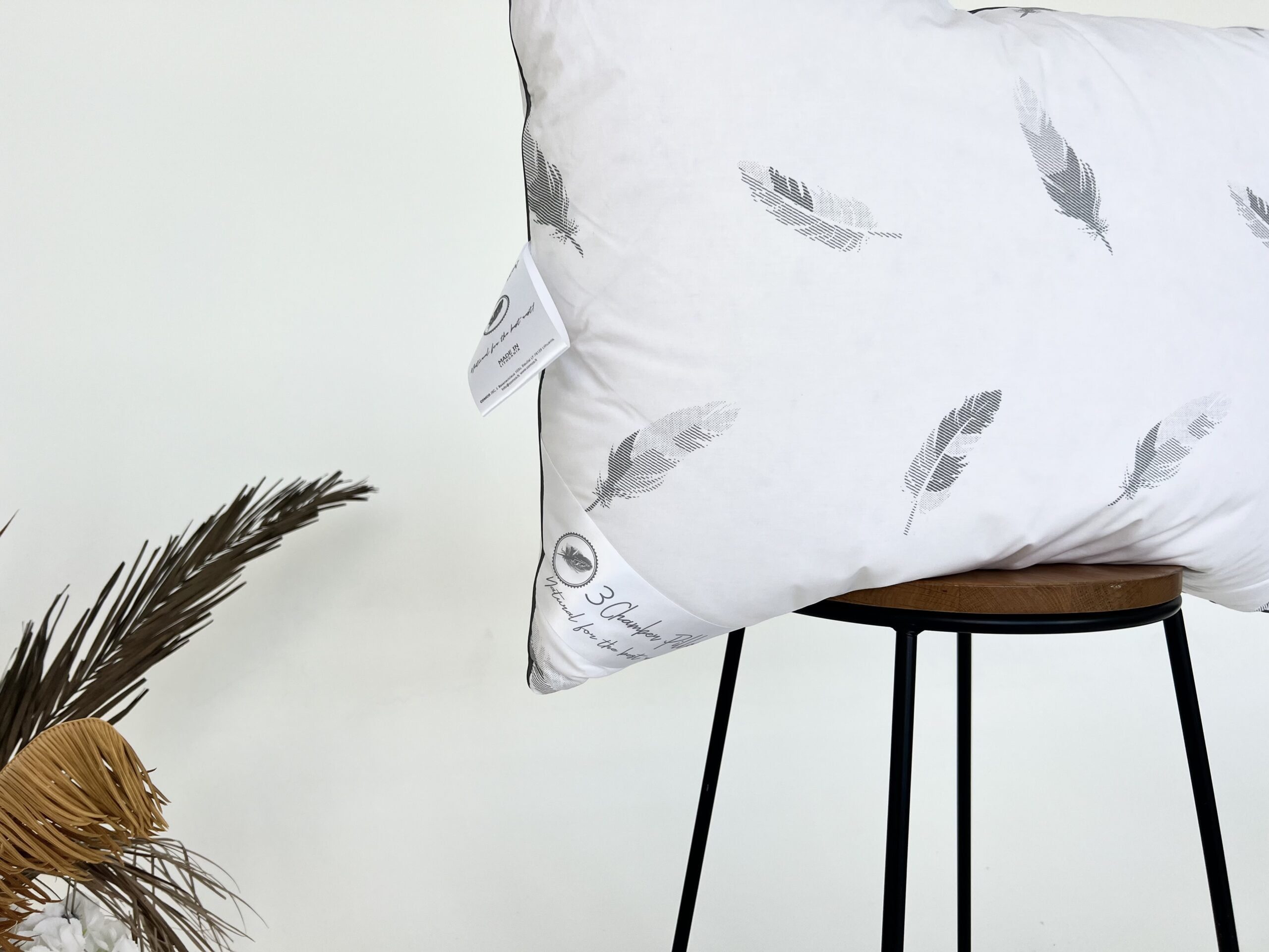 Ergonominė pūkų / plunksnų pagalvė 3 SKYRIŲ IŠSKIRTINUMAS