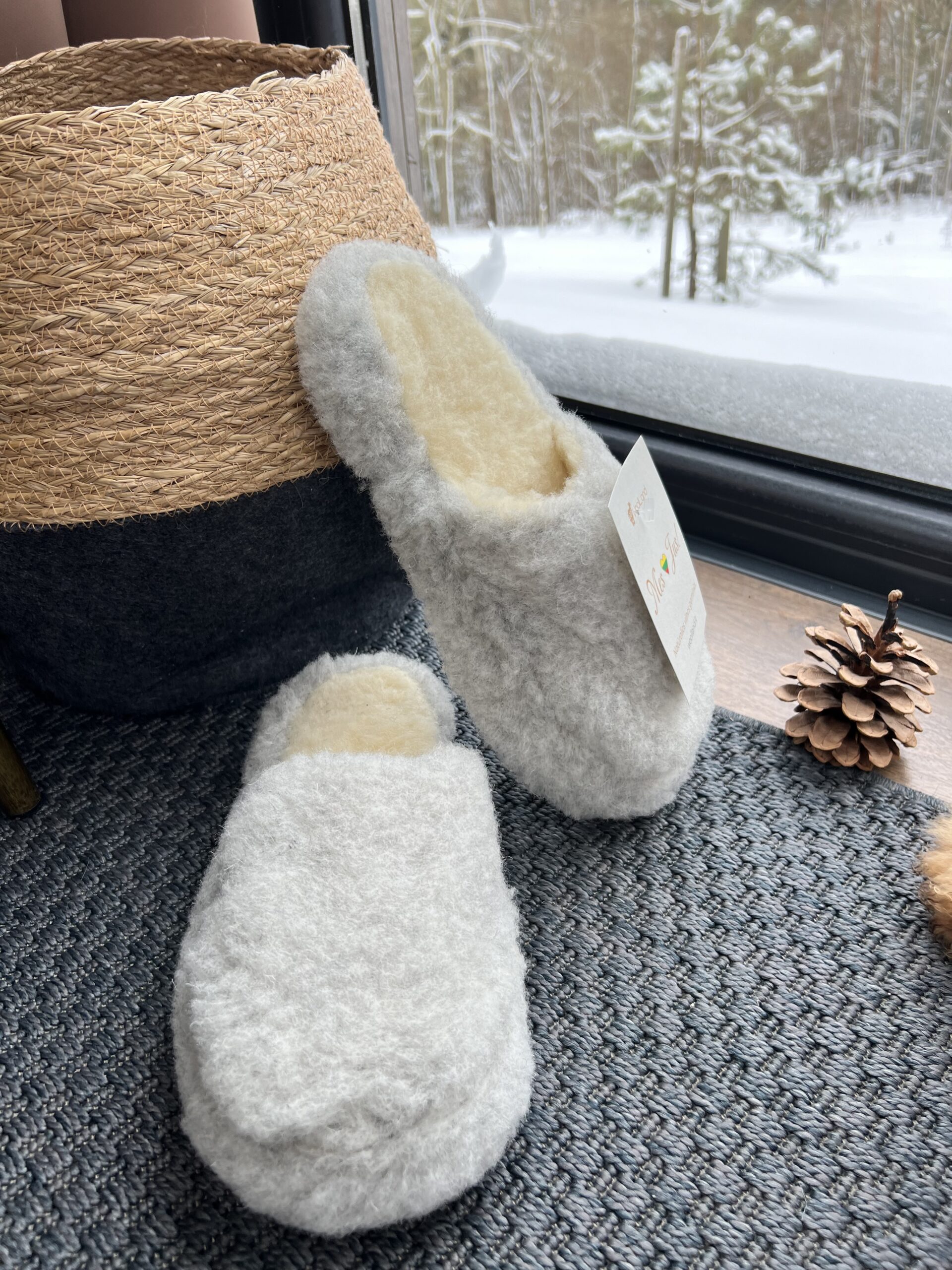 WOOLLAND natūralios merino vilnos šlepetės Pelenė