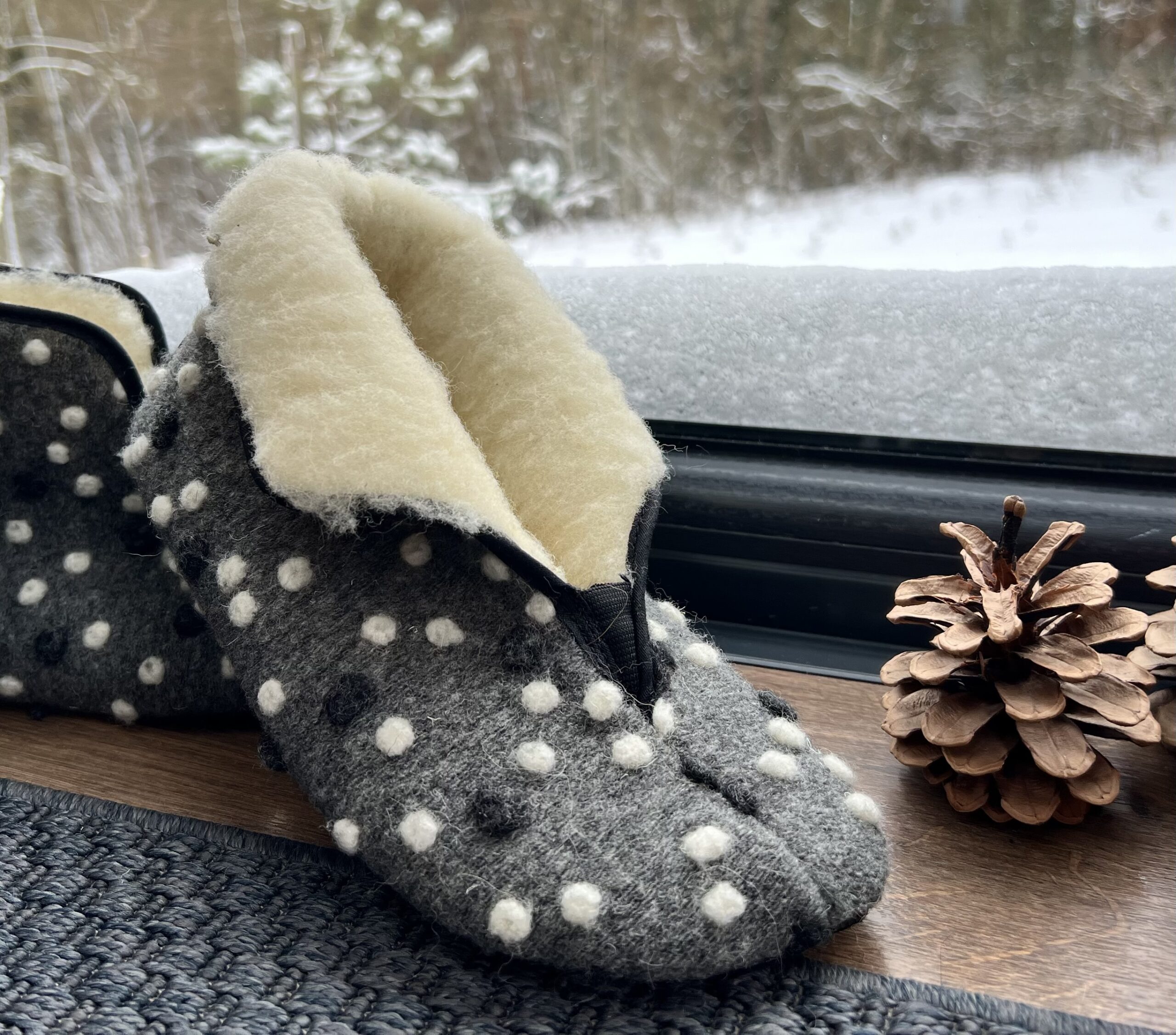Merino vilnos veltinio aulinukai TROLA DOTS