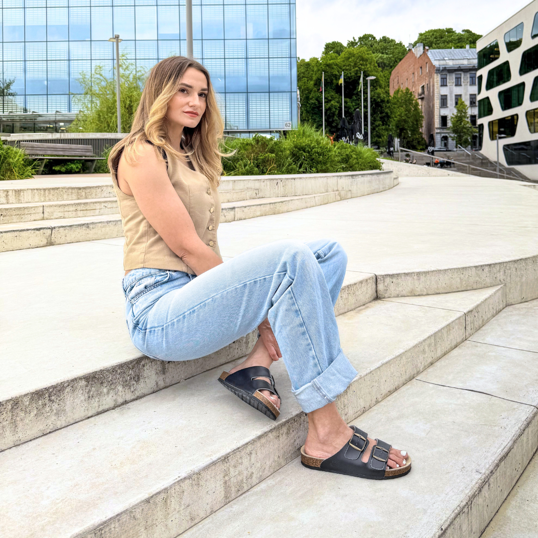 WoolLando natūralios odos juodos šlepetės